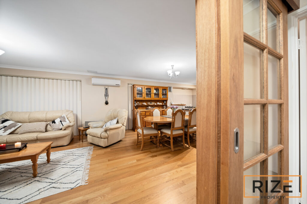 33 Lauderdale Ramble, Carramar-14