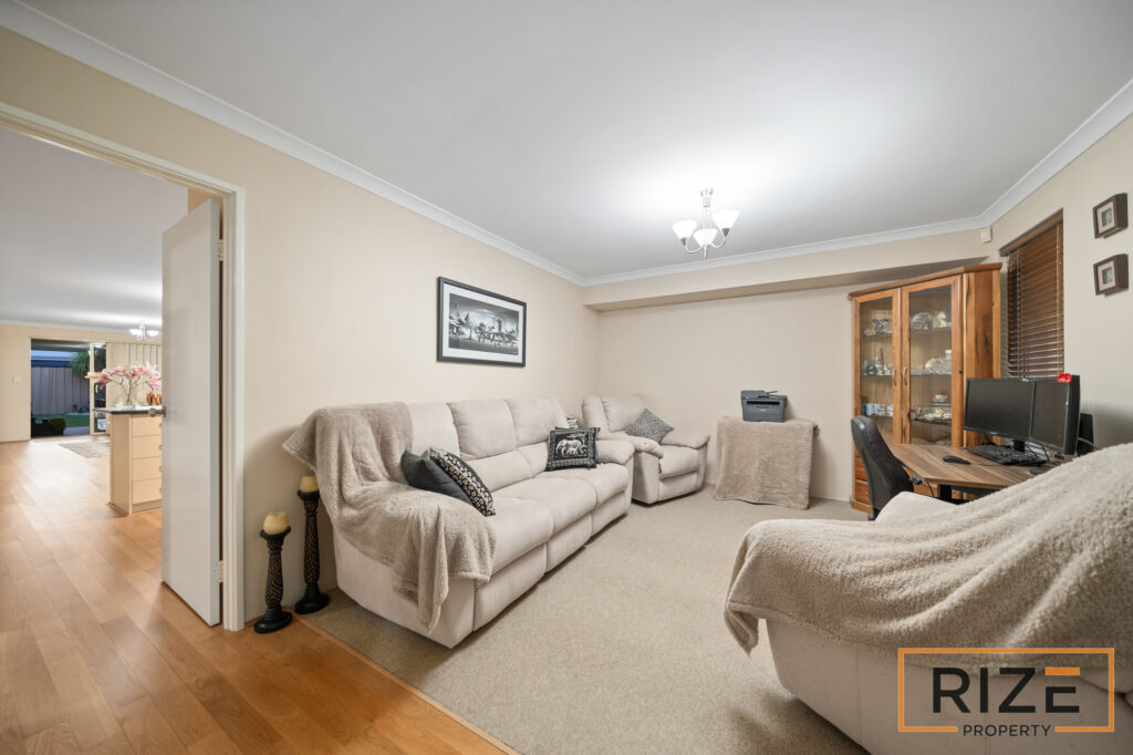 33 Lauderdale Ramble, Carramar-16