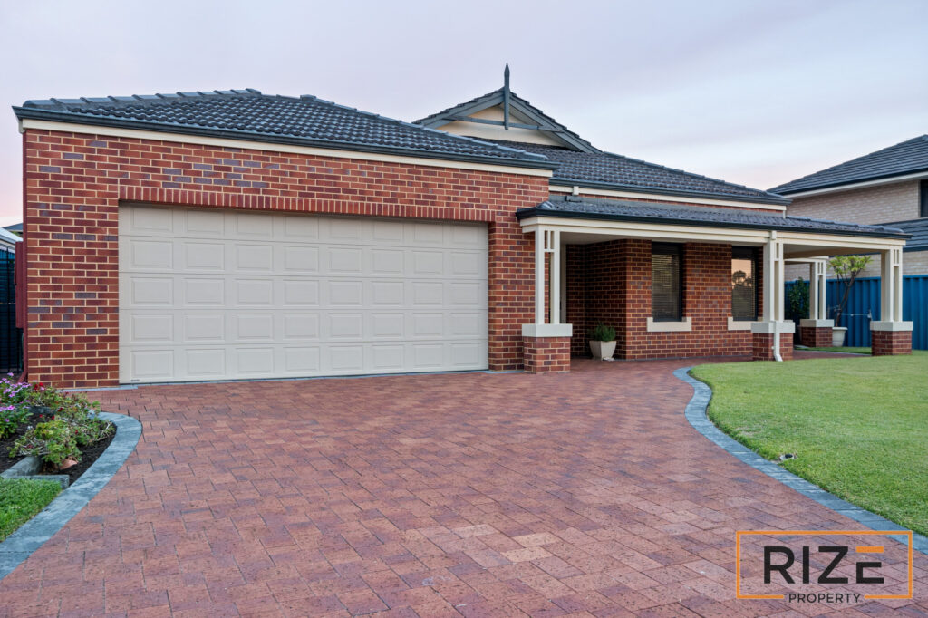 98 Golf Links Dr, Carramar-7