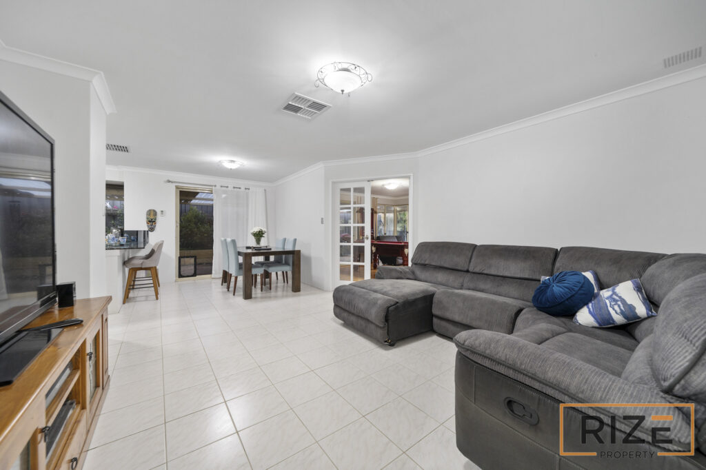 53 Mallina Cct, Carramar-16