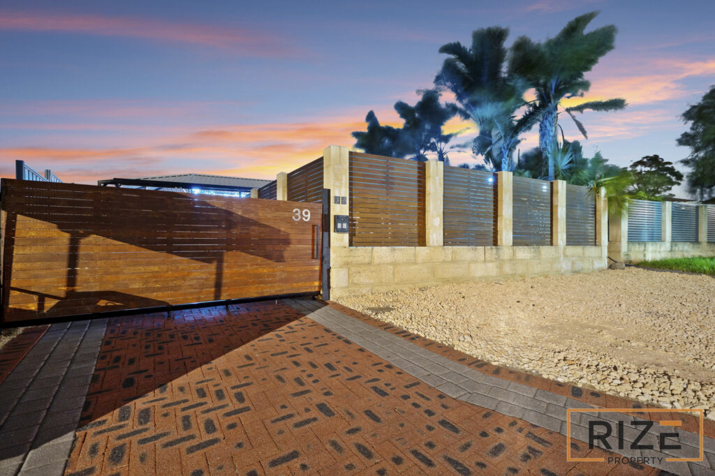 39 Dunmore Cct, Merriwa-2