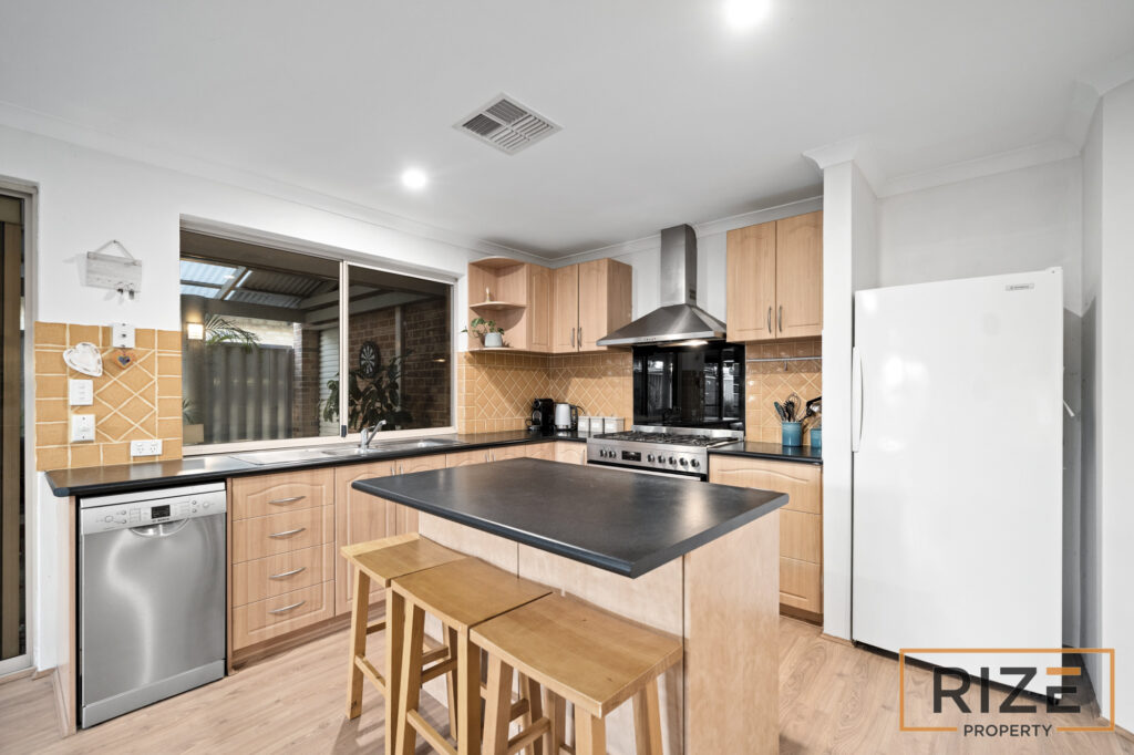 5 Toorie Pl, Quinns Rocks-13