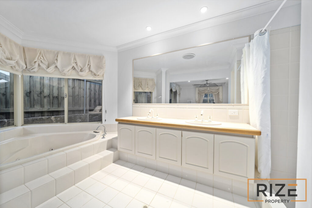 66 Naturaliste Blvd, Iluka-19