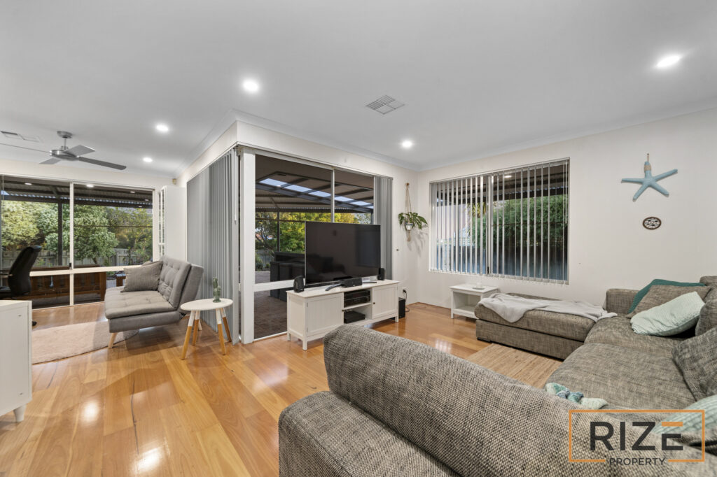 84 Bayport Cct, Mindarie-12