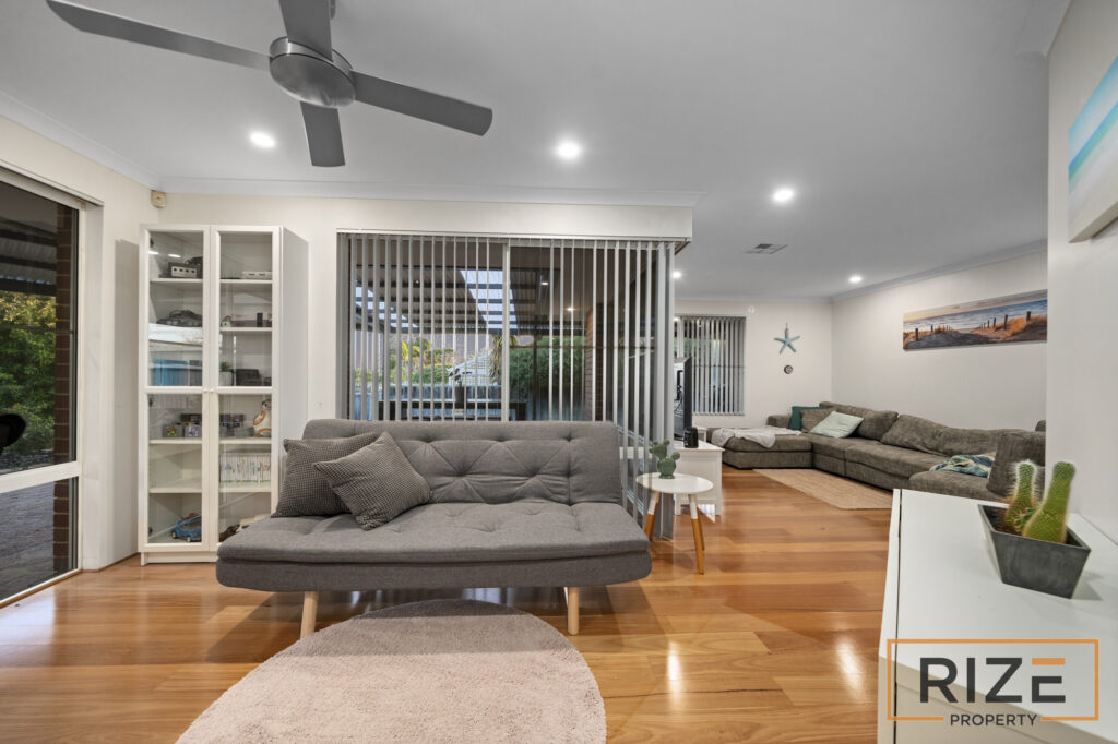 84 Bayport Cct, Mindarie-15