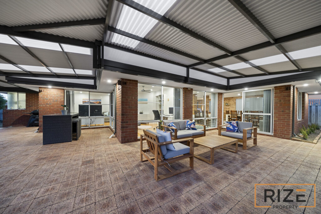 84 Bayport Cct, Mindarie-35