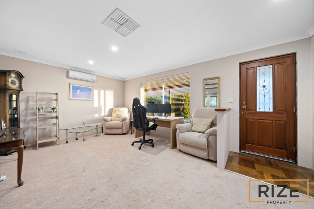 21 Sherlock Rise, Carramar-10