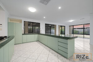 5-Coolamine-Cl-Carra_1378-0453-e9bb-9b0c-52d6-7bd3-89b2-e6b8_20251211042709