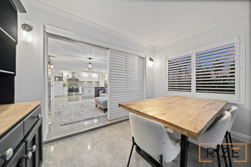 22 Langmuir Way, Tapping-21