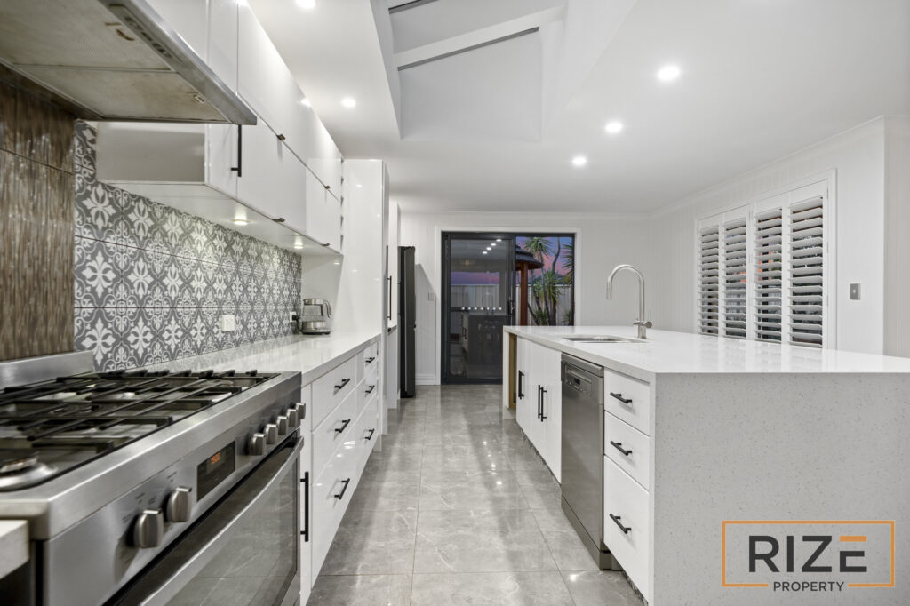 22 Langmuir Way, Tapping-26