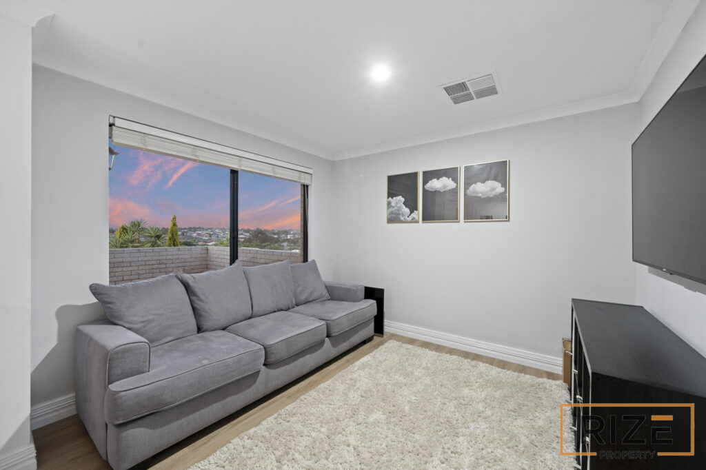 22 Langmuir Way, Tapping-30