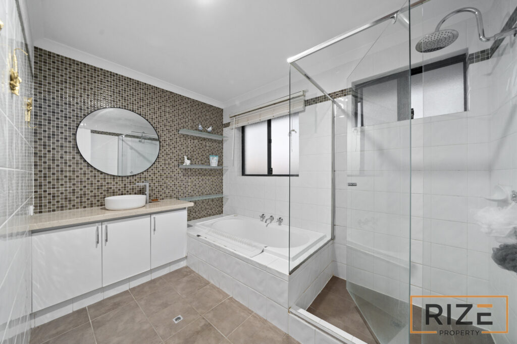 22 Langmuir Way, Tapping-35