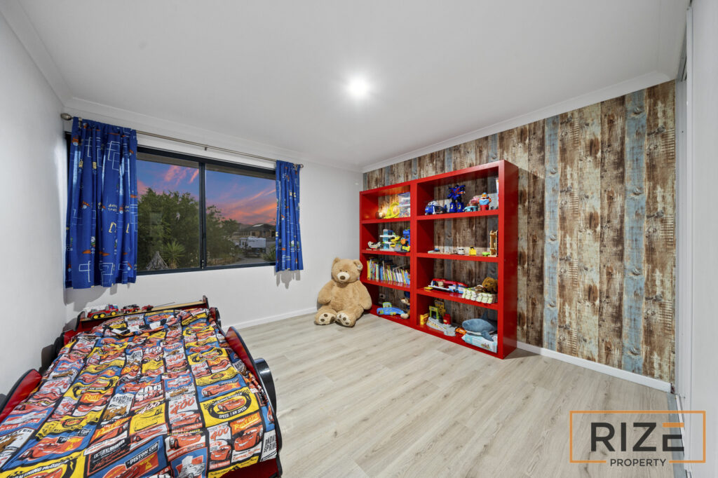 22 Langmuir Way, Tapping-36