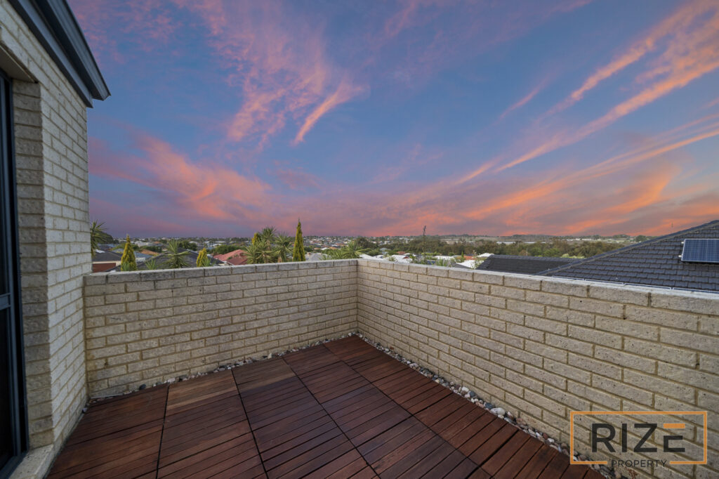 22 Langmuir Way, Tapping-39