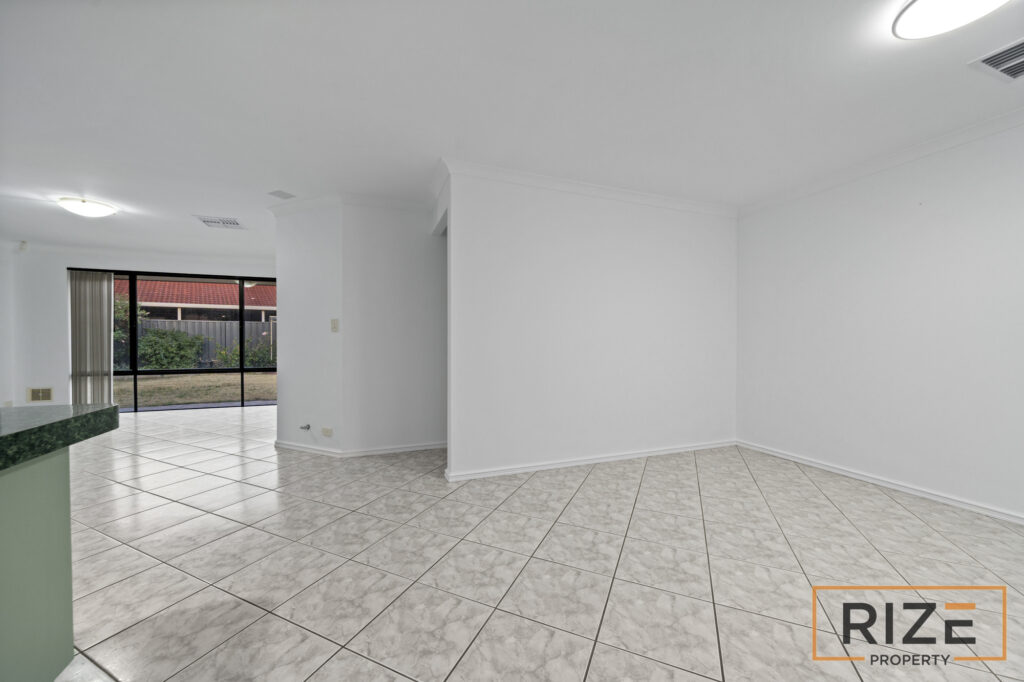 5 Coolamine Cl, Carramar-22