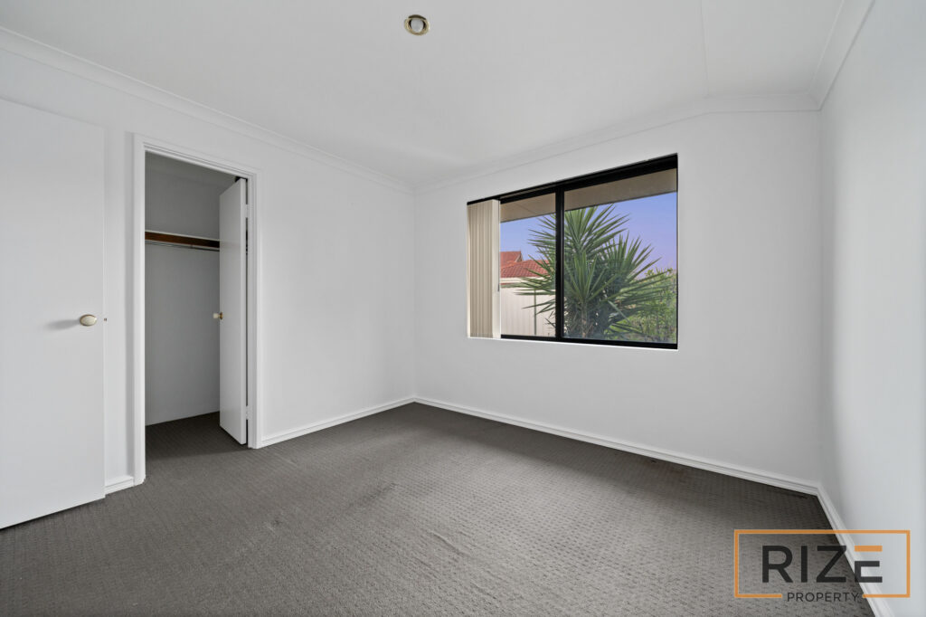 5 Coolamine Cl, Carramar-29