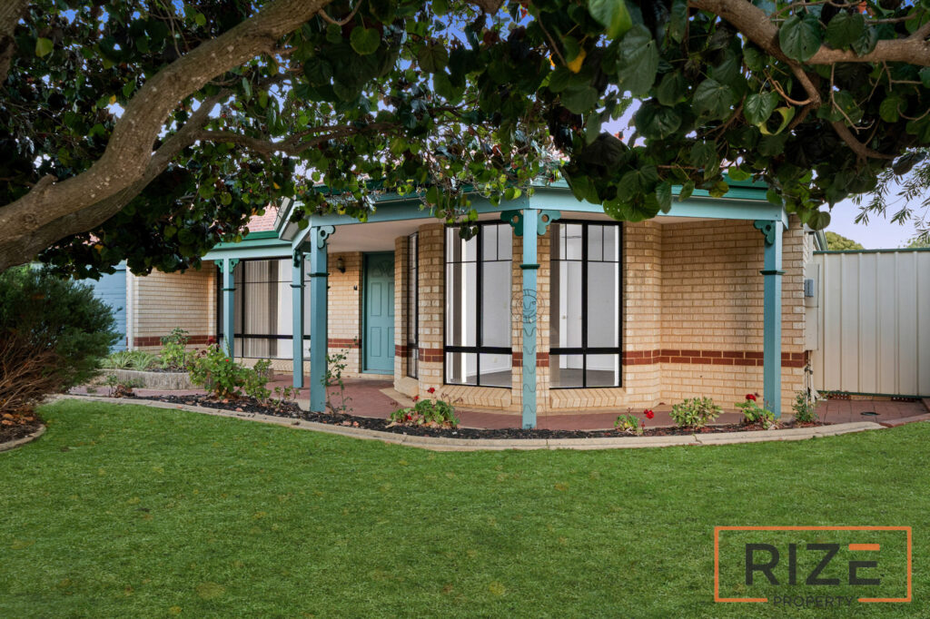 5 Coolamine Cl, Carramar-3