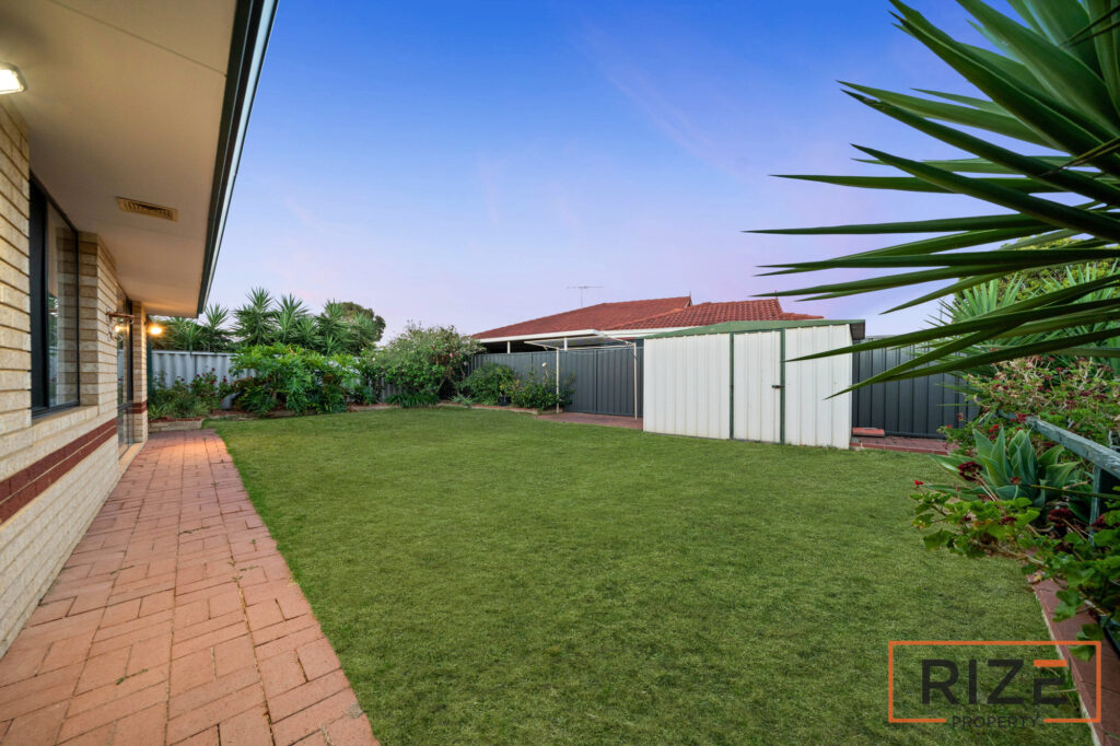 5 Coolamine Cl, Carramar-37