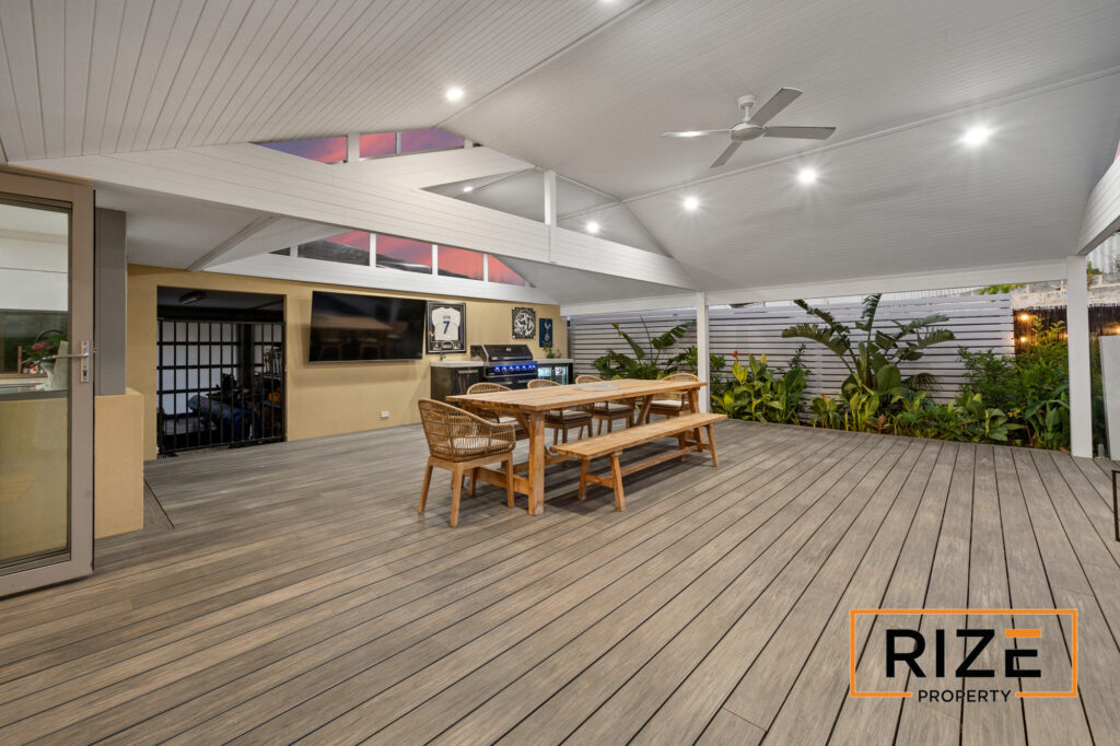 9 Clermont Gardens, Currambine_LR_Logo-24