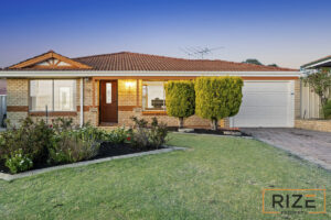 21-Sherlock-Rise-Car_e685-7e0a-7bb6-98ce-91a9-b241-1d45-00da_20251120025248