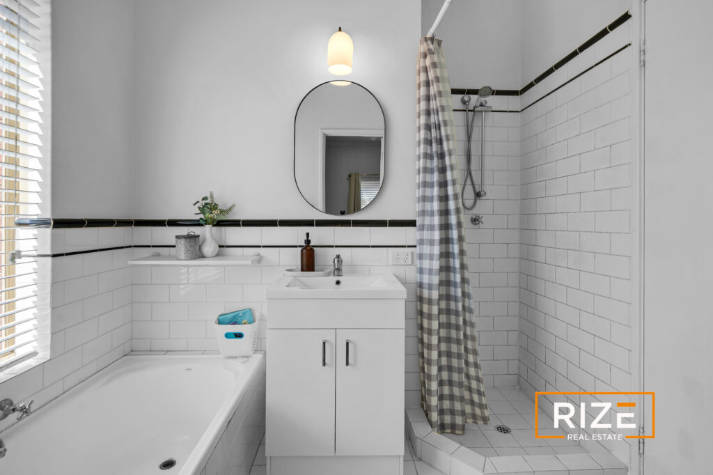 12 Yatala Cl, Currambine_LR_Logo-21