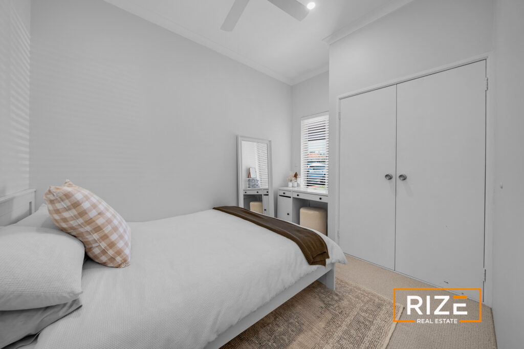 12 Yatala Cl, Currambine_LR_Logo-24