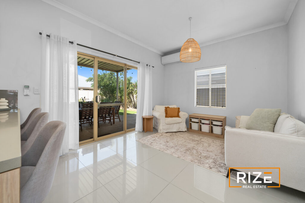 12 Yatala Cl, Currambine_LR_Logo-9