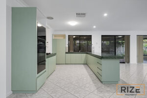 5-Coolamine-Cl-Carra_64ca-90a7-ccde-2812-bb91-6b17-bf56-636f_20251211042704