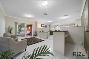 23-Sherlock-Rise-Car_53e3-ac26-d26e-6f78-d963-879a-be75-d7fa_20260105042915