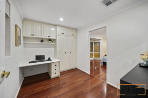 26-Burley-Griffin-Me_1e0b-51d6-9c1f-5c2f-f643-a4ae-3e6c-e84a_20260225042954