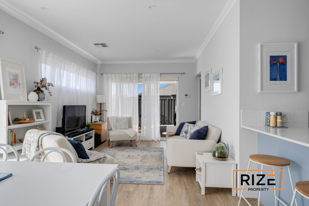 15 Formosa Way, Banksia Grove_LR_Logo-11