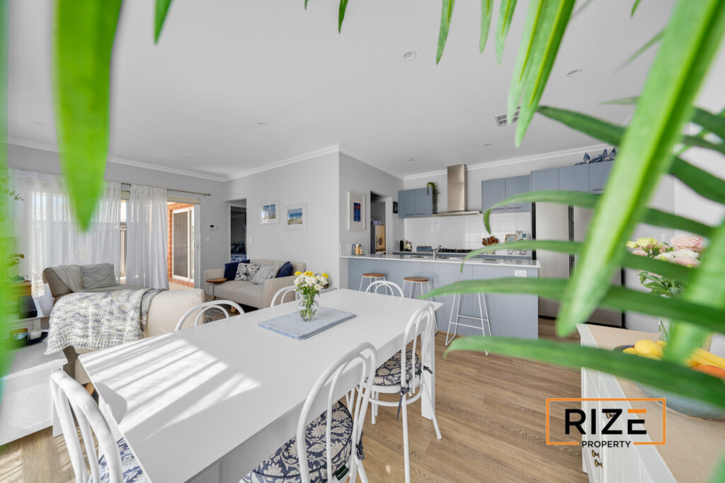 15 Formosa Way, Banksia Grove_LR_Logo-23