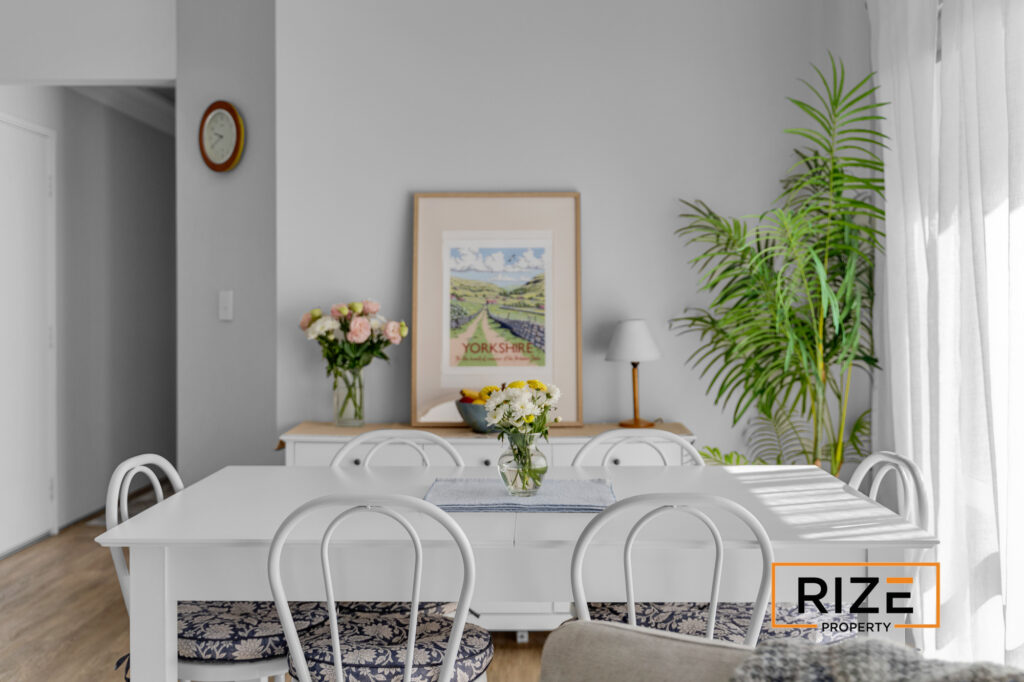 15 Formosa Way, Banksia Grove_LR_Logo-25