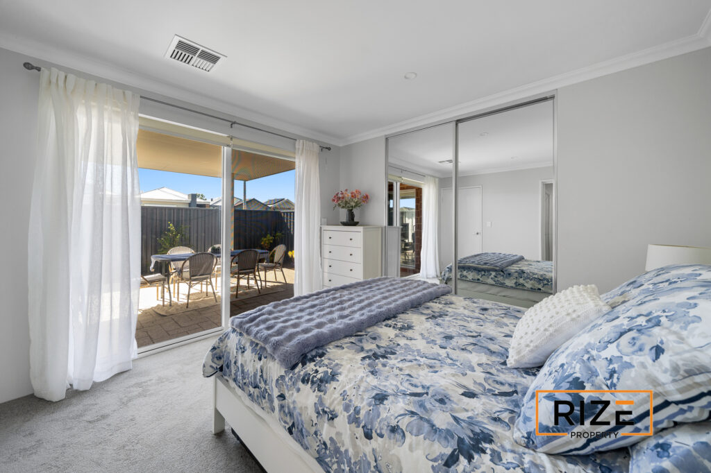 15 Formosa Way, Banksia Grove_LR_Logo-28