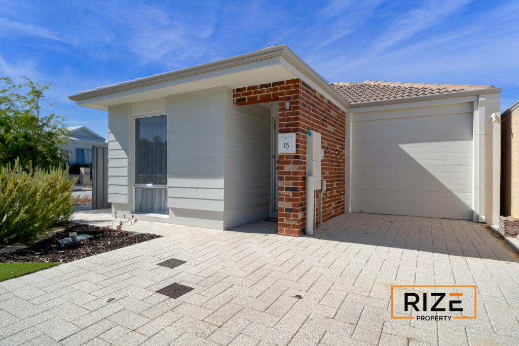 15 Formosa Way, Banksia Grove_LR_Logo-3