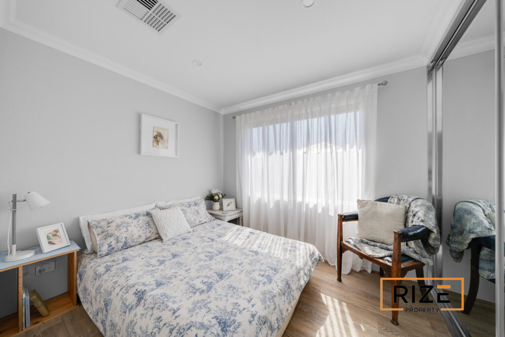 15 Formosa Way, Banksia Grove_LR_Logo-9