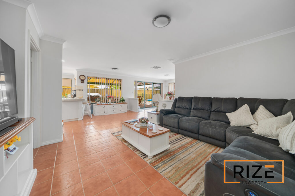 16 Ollera Meander, Carrama_LR_Logo-10