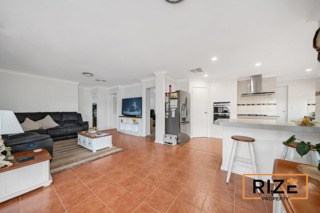 16 Ollera Meander, Carrama_LR_Logo-15