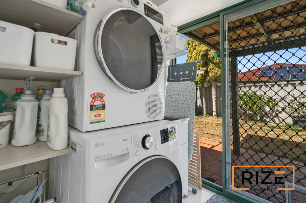 16 Ollera Meander, Carrama_LR_Logo-21