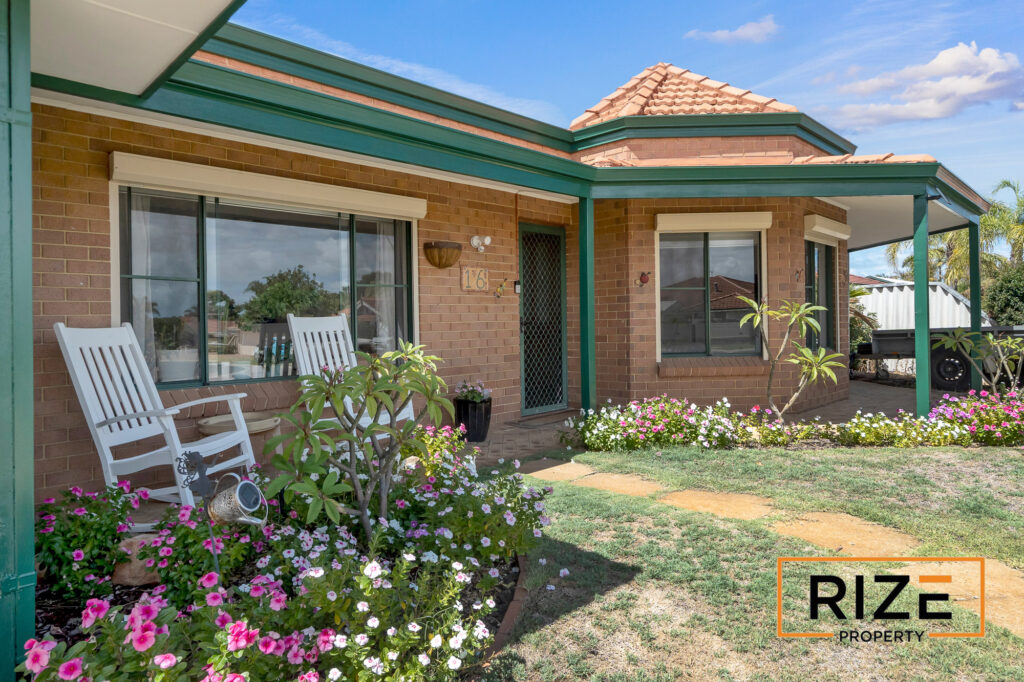 16 Ollera Meander, Carrama_LR_Logo-3