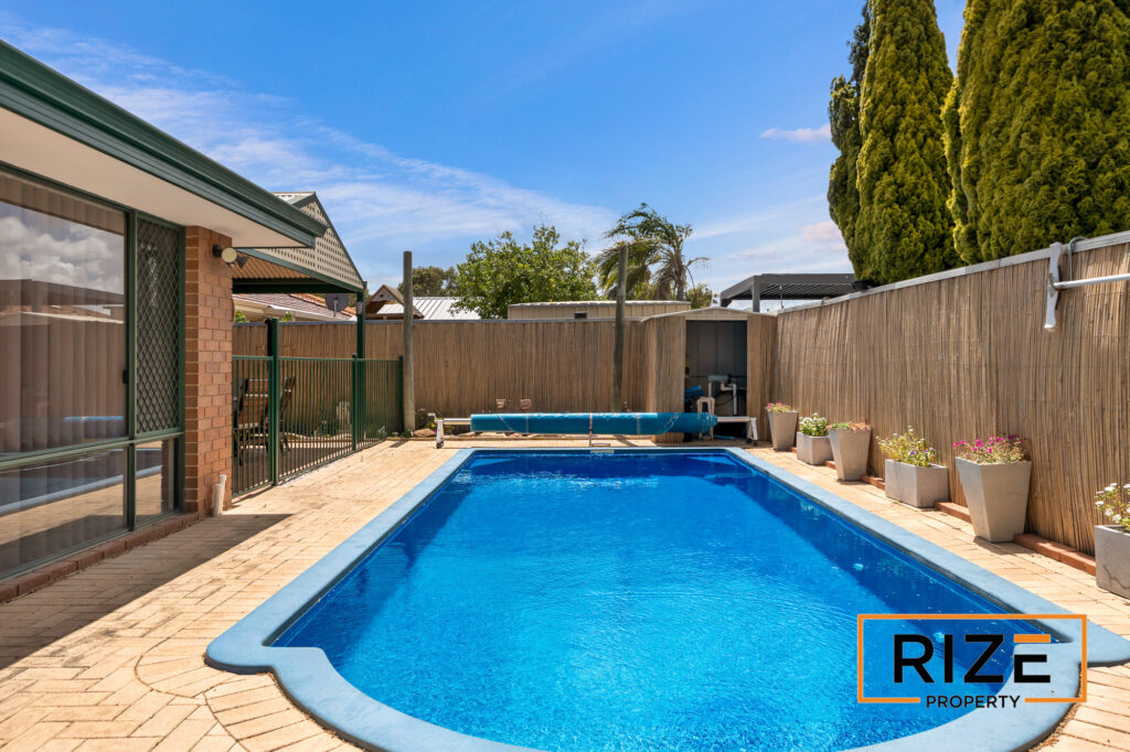 16 Ollera Meander, Carrama_LR_Logo-31