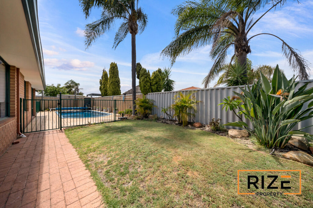 16 Ollera Meander, Carrama_LR_Logo-36