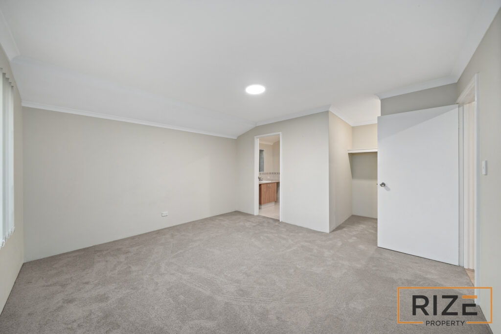 3 Lyndavale Loop, Carramar-17