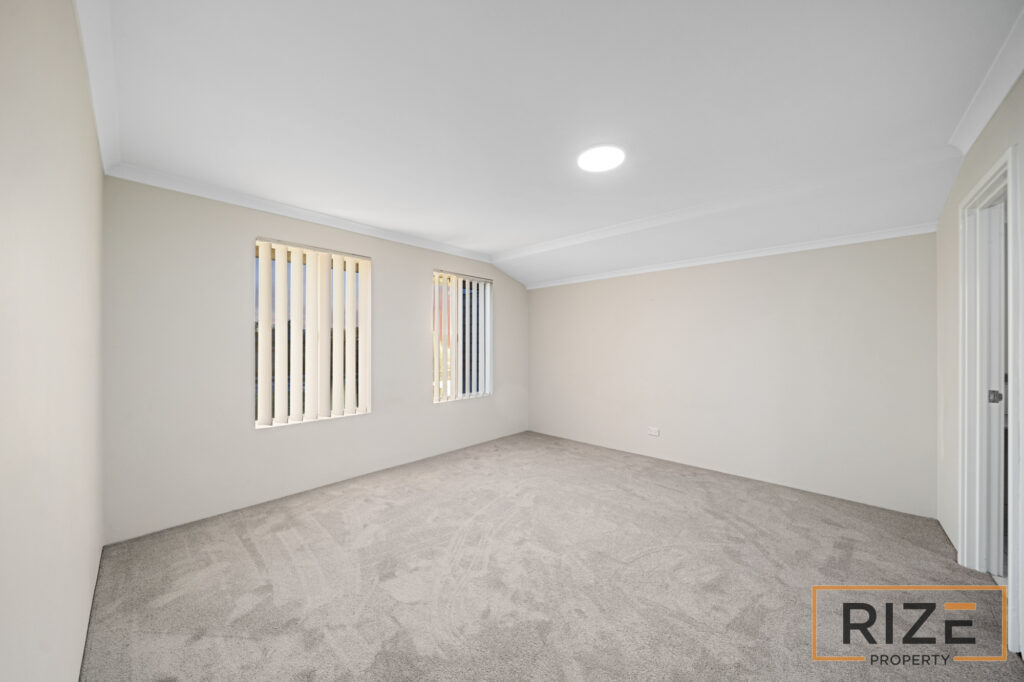 3 Lyndavale Loop, Carramar-2