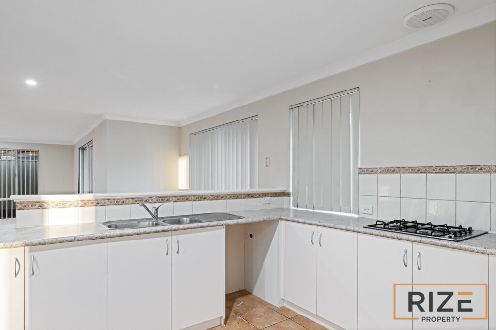 3 Lyndavale Loop, Carramar-6