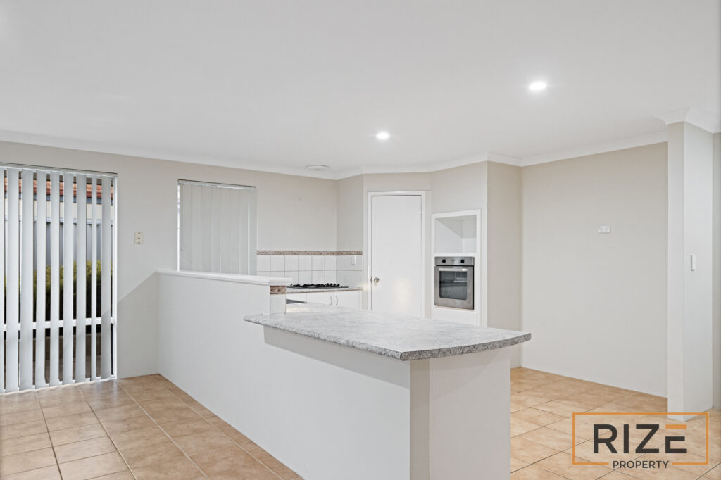 3 Lyndavale Loop, Carramar-7