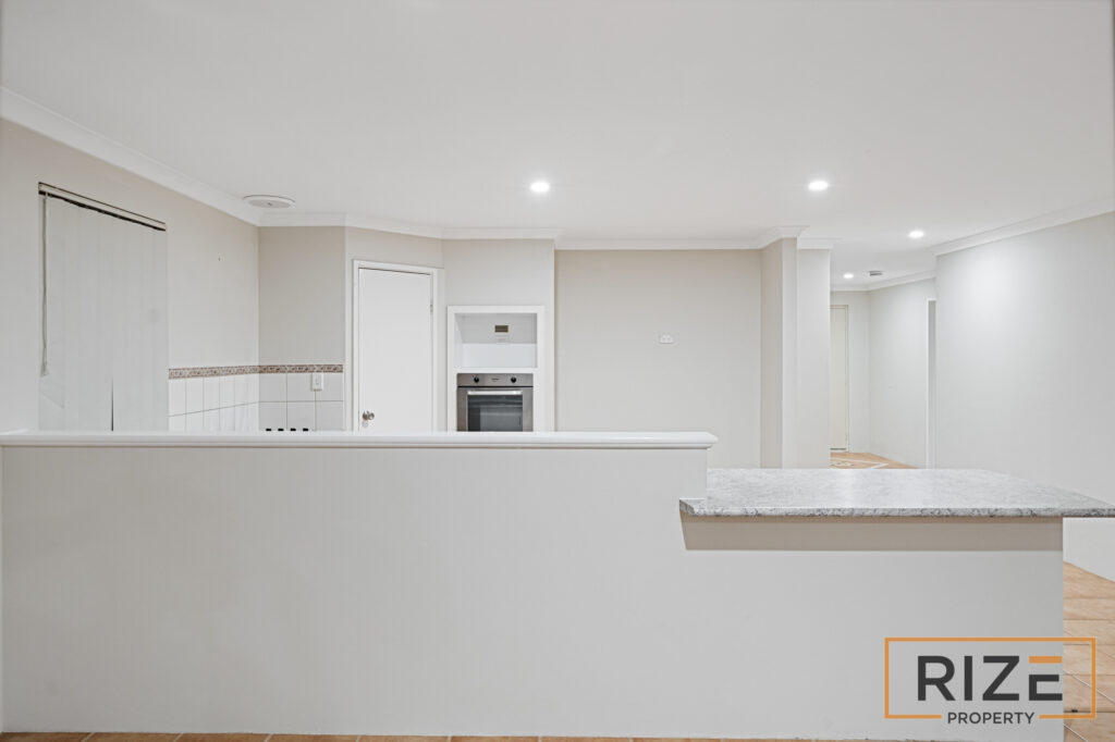 3 Lyndavale Loop, Carramar-8