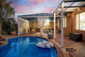 51-Camelot-Grove-Car_b6b6-c247-16d3-6817-9c68-6f39-1eac-3342_20260417061152